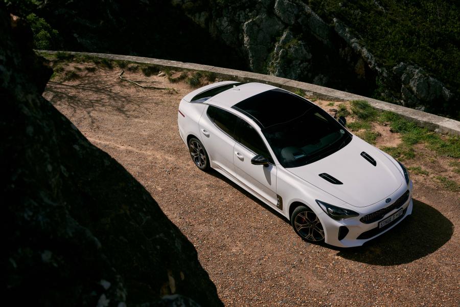  Kia Stinger GT 2018 года  (ZA) (фото 10 из 40)